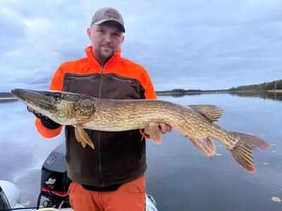 Gädda 112 cm — Strömaren